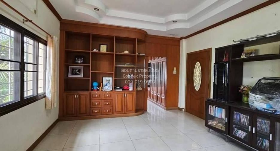 À vendre 4 chambres maison à Si Racha, Chonburi