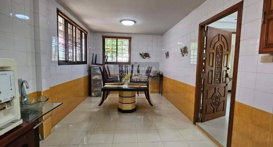 À vendre 4 chambres maison à Si Racha, Chonburi