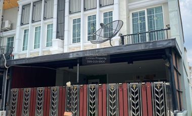Reihenhaus zum Kauf mit 4 Zimmer in Rat Burana, Bangkok