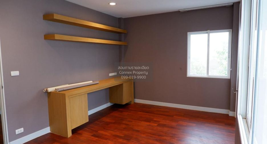 For sale 5 bedrooms house in Saphan Sung, Bangkok