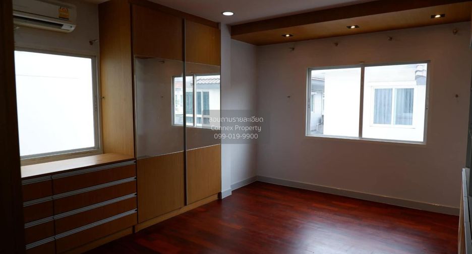 For sale 5 bedrooms house in Saphan Sung, Bangkok