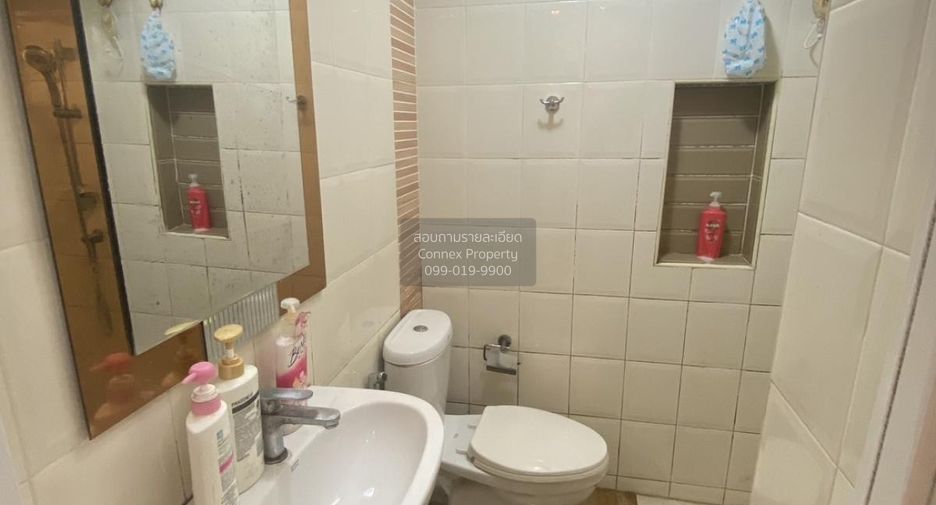 For sale 4 bedrooms townhouse in Mueang Samut Sakhon, Samut Sakhon