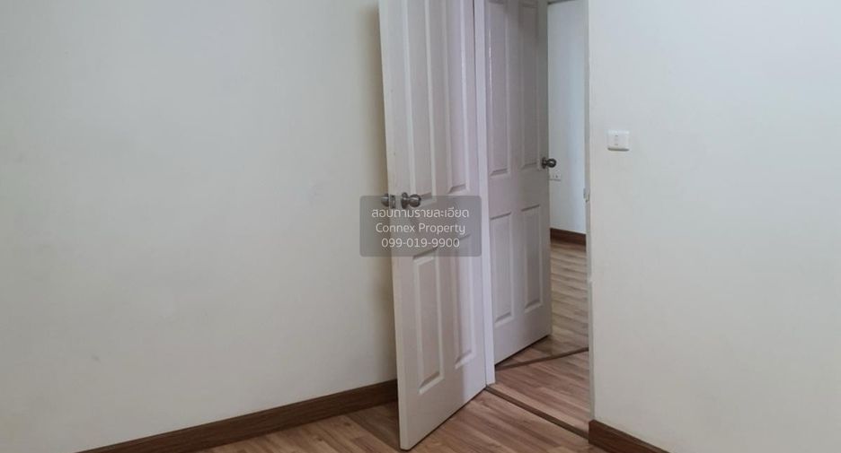 For sale 2 bedrooms townhouse in Mueang Samut Sakhon, Samut Sakhon