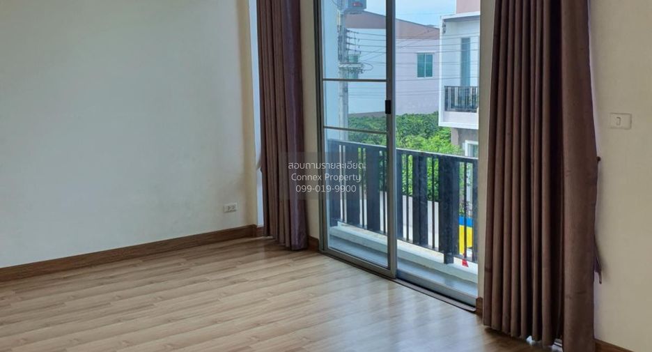 For sale 2 bedrooms townhouse in Mueang Samut Sakhon, Samut Sakhon