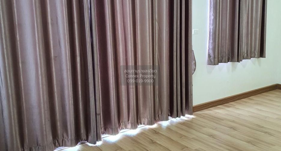 For sale 2 bedrooms townhouse in Mueang Samut Sakhon, Samut Sakhon