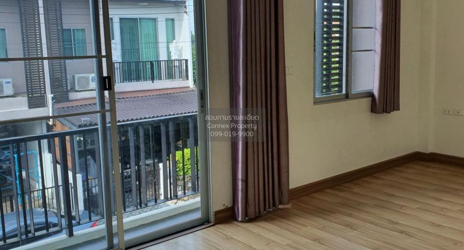 For sale 2 bedrooms townhouse in Mueang Samut Sakhon, Samut Sakhon