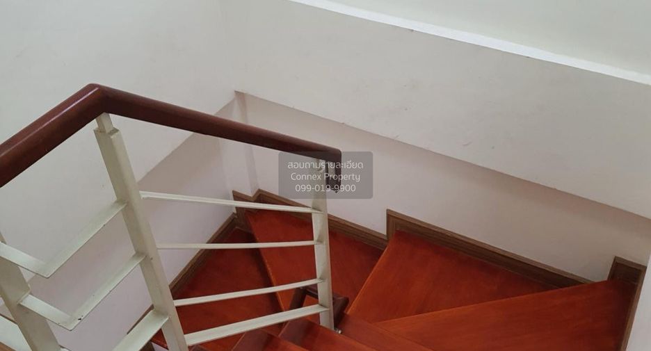For sale 2 bedrooms townhouse in Mueang Samut Sakhon, Samut Sakhon