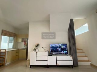 Casa adosada en venta de 3 habitaciones en Sai Mai, Bangkok