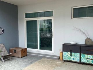 Casa adosada en venta de 3 habitaciones en Sai Mai, Bangkok