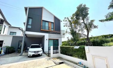Casa en venta de 3 habitaciones en Bang Sao Thong, Samut Prakan