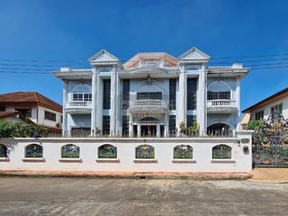 Haus zum Kauf mit 11 Zimmer in Chatuchak, Bangkok
