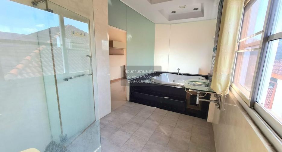 For sale 11 bedrooms house in Chatuchak, Bangkok