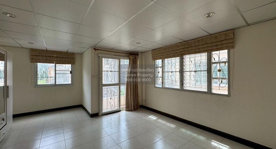 For sale 4 bedrooms house in Thawi Watthana, Bangkok