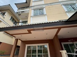 Haus zum Kauf mit 4 Zimmer in Thawi Watthana, Bangkok