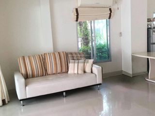 For sale 3 bedrooms townhouse in Bang Kapi, Bangkok