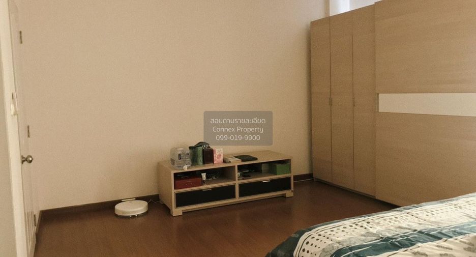 For sale 3 bedrooms townhouse in Bang Kapi, Bangkok