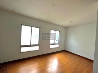 For sale 3 bedrooms townhouse in Bang Kapi, Bangkok