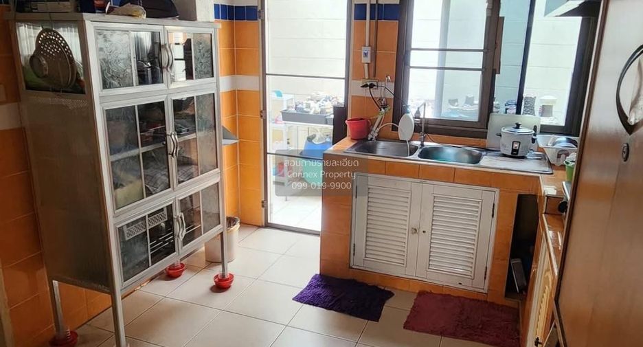 For sale 3 ベッドルーム townhouse in Mueang Samut Sakhon, Samut Sakhon