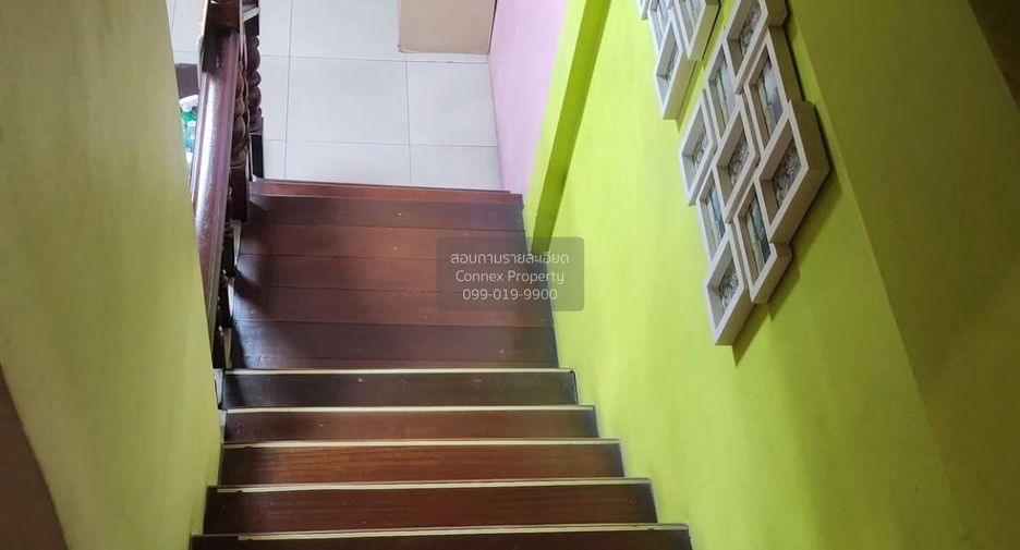 For sale 3 ベッドルーム townhouse in Mueang Samut Sakhon, Samut Sakhon