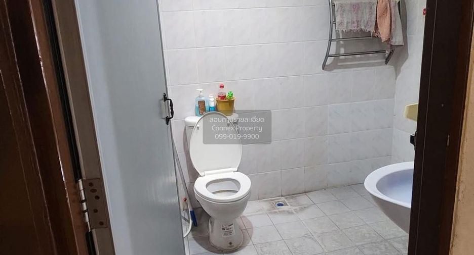For sale 3 ベッドルーム townhouse in Mueang Samut Sakhon, Samut Sakhon