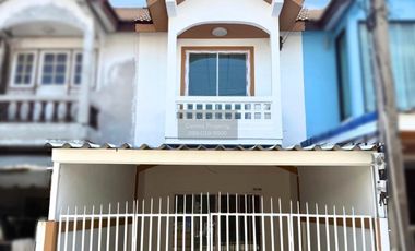 Reihenhaus zum Kauf mit 3 Zimmer in Mueang Samut Sakhon, Samut Sakhon