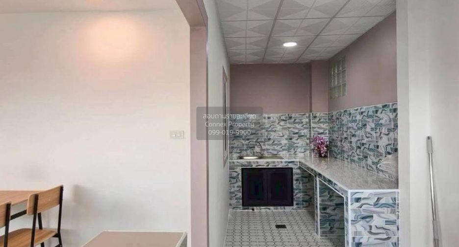 For sale 4 bedrooms townhouse in Sai Noi, Nonthaburi