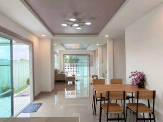 For sale 4 bedrooms townhouse in Sai Noi, Nonthaburi