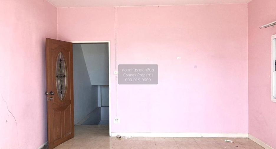 For sale 4 bedrooms townhouse in Mueang Nonthaburi, Nonthaburi