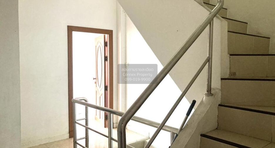 For sale 4 bedrooms townhouse in Mueang Nonthaburi, Nonthaburi
