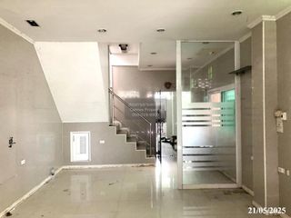 Продажа 4 спальни таунхаус в Mueang Nonthaburi, Нонтабури