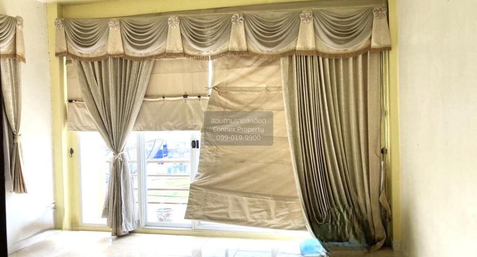 For sale 4 bedrooms townhouse in Mueang Nonthaburi, Nonthaburi