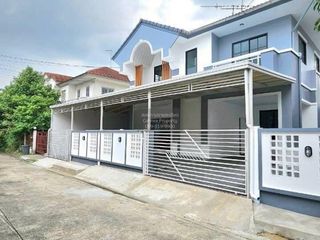 For sale 4 bedrooms house in Lam Luk Ka, Pathum Thani