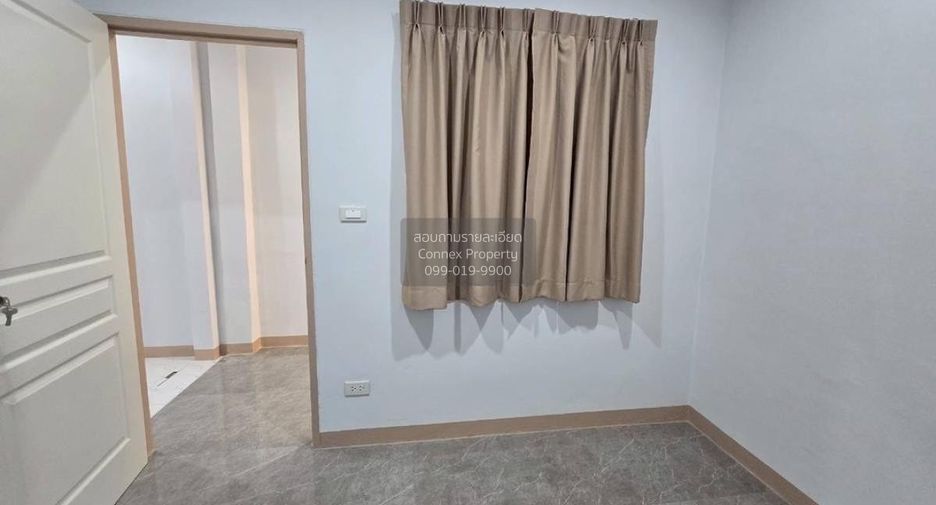 Reihenhaus zum Kauf mit 3 Zimmer in Khlong Sam Wa, Bangkok