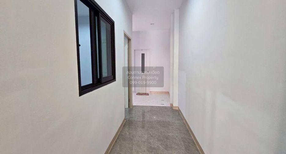 Reihenhaus zum Kauf mit 3 Zimmer in Khlong Sam Wa, Bangkok