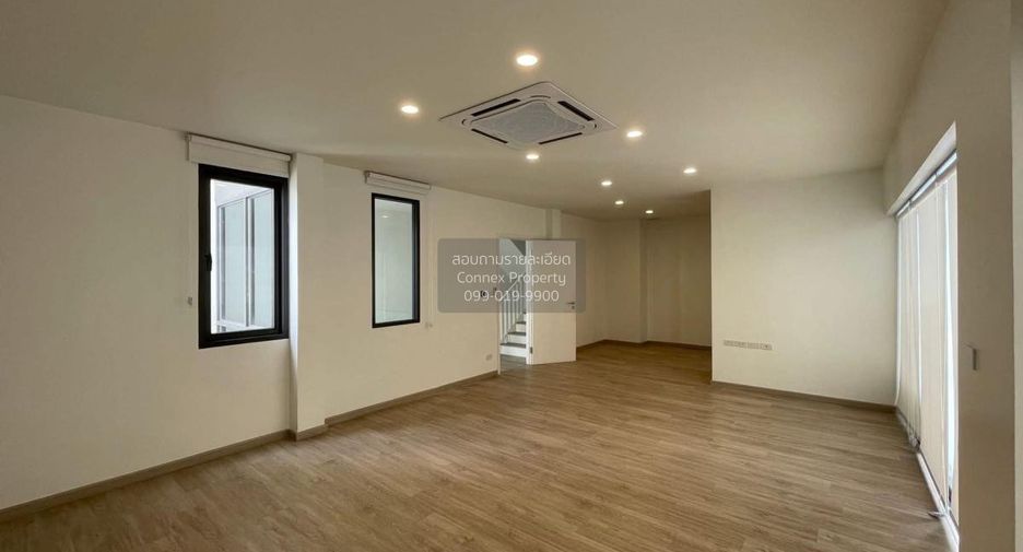 For sale 3 bedrooms house in Don Mueang, Bangkok