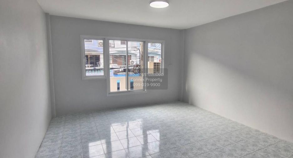 Reihenhaus zum Kauf mit 4 Zimmer in Bang Bon, Bangkok