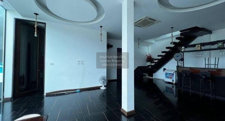 出售 4 卧室 独立屋 在 Lat Phrao, 曼谷