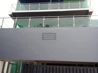 For sale 4 bedrooms house in Lat Phrao, Bangkok
