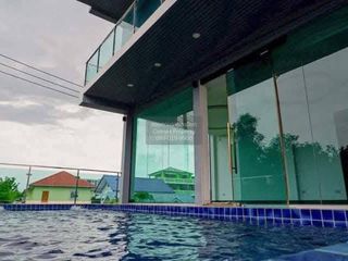 For sale 4 bedrooms house in Lat Phrao, Bangkok