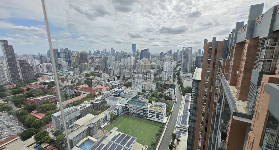 Condo en alquiler de 4 habitaciones en Watthana, Bangkok