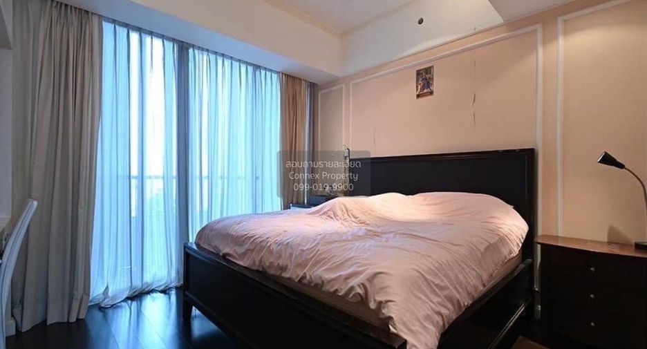 For rent 4 bedrooms condo in Sathon, Bangkok