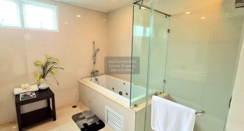 For rent 4 ベッドルーム condo in Watthana, Bangkok