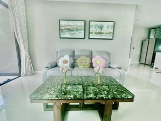 For rent 4 bedrooms house in Bang Kapi, Bangkok