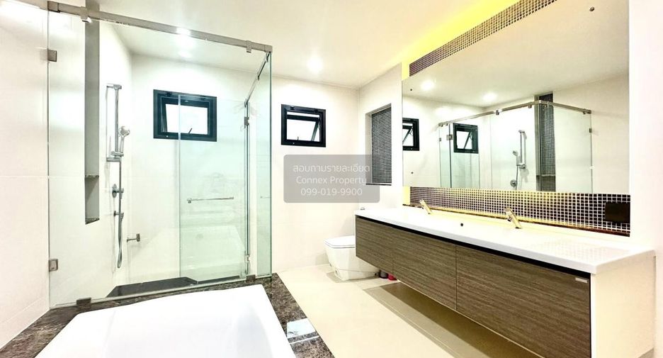 For rent 4 bedrooms house in Bang Kapi, Bangkok
