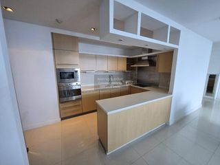 À louer 3 chambres condo à Pathum Wan, Bangkok