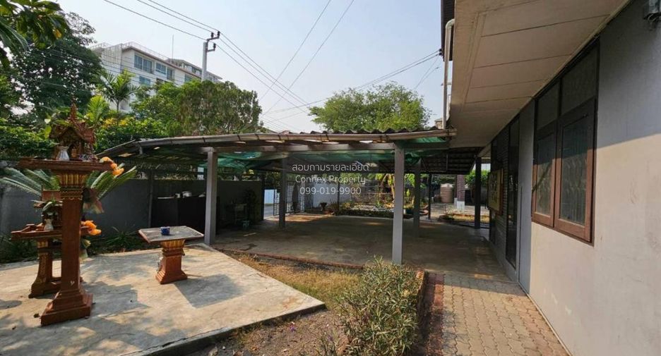 Casa en alquiler de 4 habitaciones en Chatuchak, Bangkok