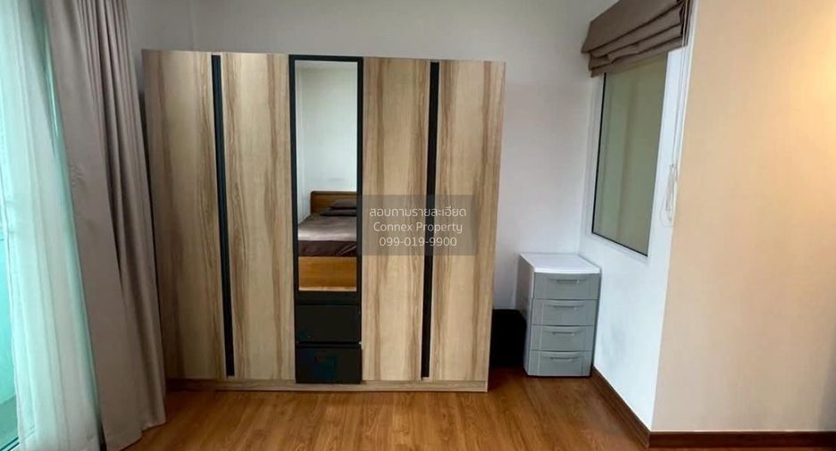 For rent 3 bedrooms townhouse in Chom Thong, Bangkok