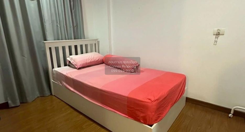 For rent 3 bedrooms townhouse in Chom Thong, Bangkok