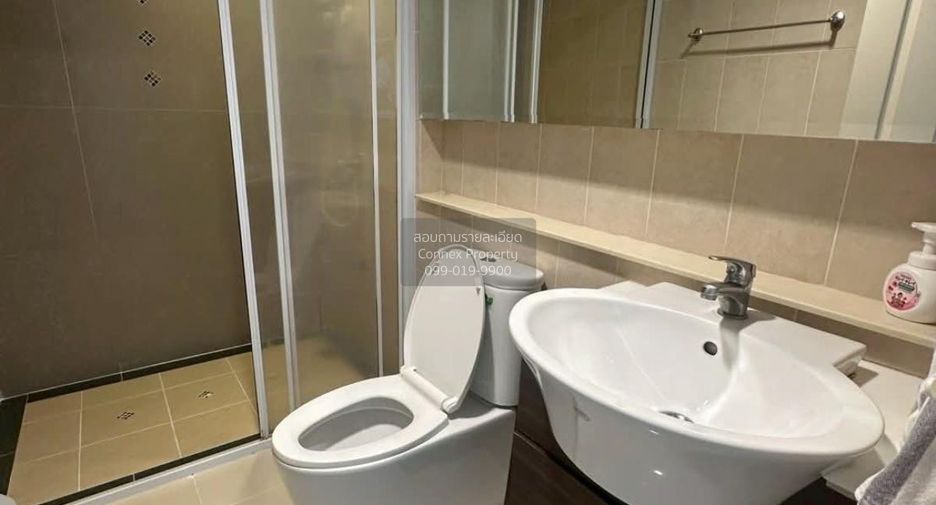 For rent 3 bedrooms townhouse in Chom Thong, Bangkok