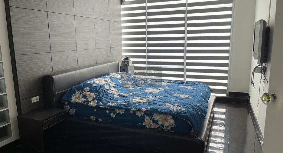 For rent 3 ベッドルーム condo in Sathon, Bangkok